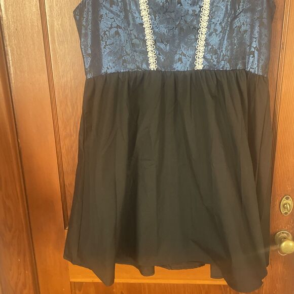 Gothic Renaissance Black Blue Top Skirt Princess XL NWOT - Picture 4 of 8